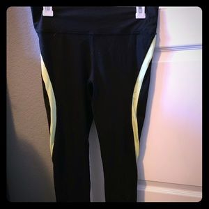 Athletic leggings
